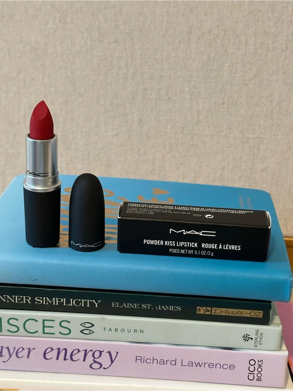 MAC Cosmetics Matte Lipstick in Bold Red (Werk, Werk, Werk 922)